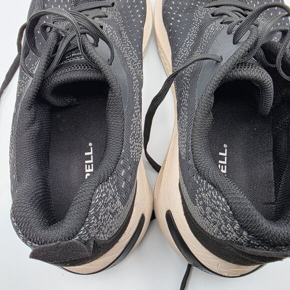 Athletic_Shoes